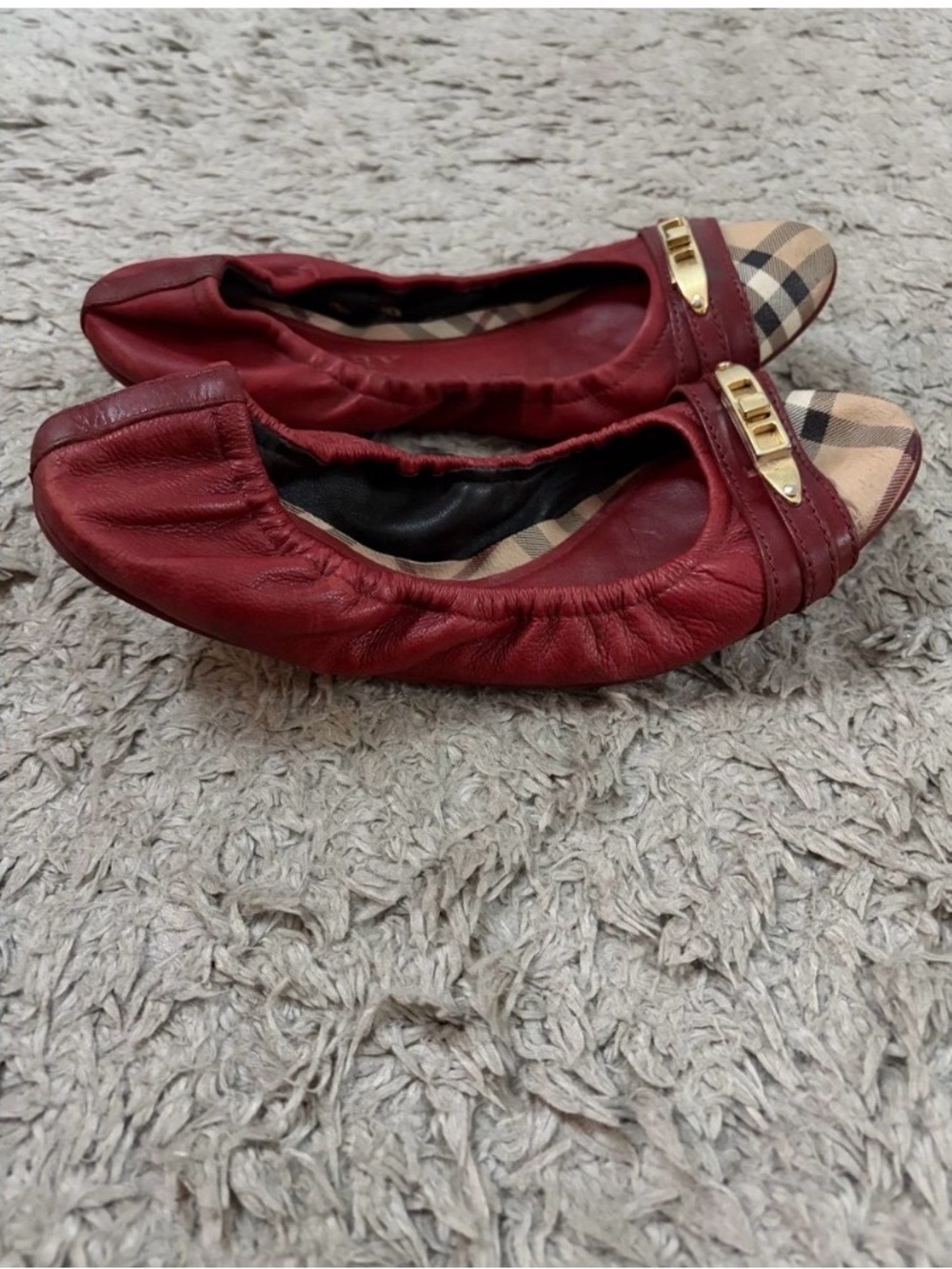 Burberry Red Leather Plaid Cap-Toe Ballet Flats with Gold Accent - Picture 3 of 5